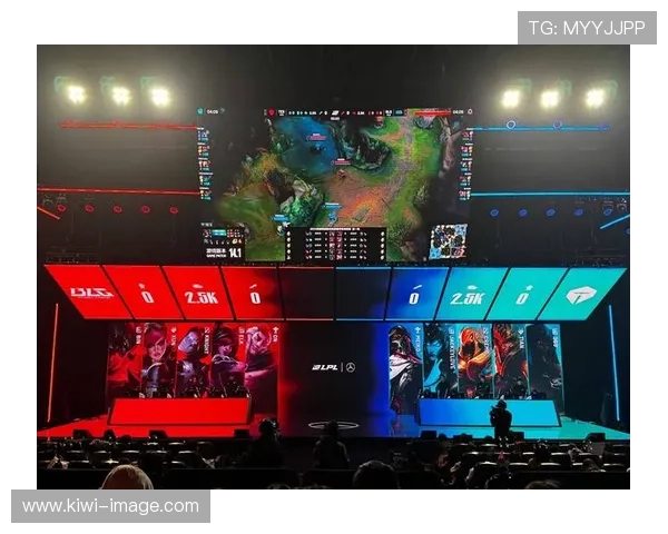 《英雄联盟全球总决赛即将开启新赛季挑战赛 各战队备战紧张氛围升级》 《英雄联盟全球总决赛即将开启新赛季挑战赛 各战队备战紧张氛围升级》