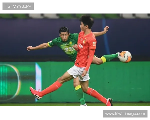 中国足球新政出台 国内俱乐部迎来重要变革 向国际化发展迈出坚实步伐 中国足球新政出台 国内俱乐部迎来重要变革 向国际化发展迈出坚实步伐