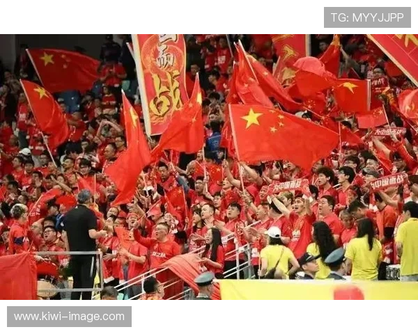 国足逆转取胜展现顽强斗志 球员拼尽全力点燃全国球迷激情