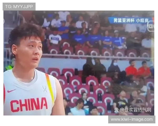 中国男篮力克韩国晋级亚洲杯四强 展现强大团队协作能力