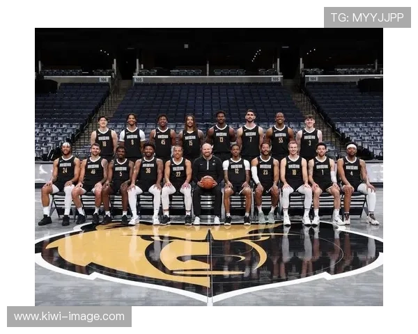 灰熊队新赛季阵容调整显著 关键球员伤病恢复成焦点 灰熊队新赛季阵容调整显著 关键球员伤病恢复成焦点