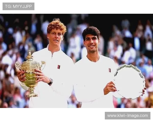 网球大师赛精彩回顾：新星崛起与老将对决引爆全场激情