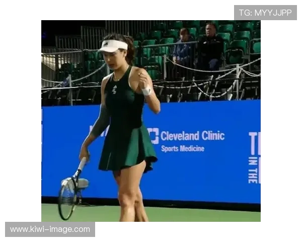 世界网球锦标赛迎来新星崛起 小威廉姆斯退役后首次公开亮相 世界网球锦标赛迎来新星崛起 小威廉姆斯退役后首次公开亮相