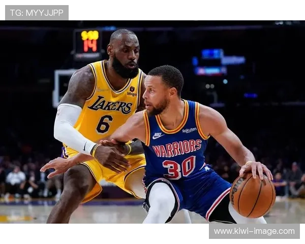 NBA最新动态：湖人热火激战全场 詹姆斯与巴特勒对决引爆赛季高潮