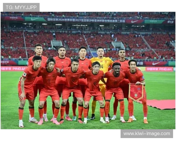 国足备战世预赛新阵容亮相主帅强调年轻化冲击出线目标明确球迷期待高涨