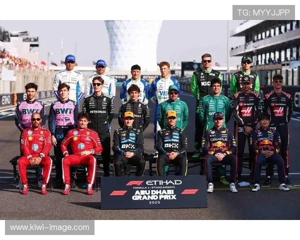 新赛季F1围场风云再起车队格局变化引发全球车迷热议赛道与新星表现 新赛季F1围场风云再起车队格局变化引发全球车迷热议赛道与新星表现