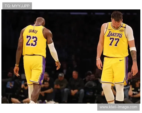 詹姆斯领衔湖人新赛季阵容大揭秘 多项变化或引发战术革新